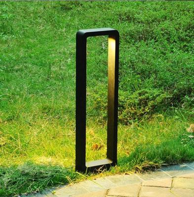 China Warm Garden On Amazon IP65 Lawn Light Outdoor Waterproof Modern Rectangular Landscape Bollard Light Led Garden Light for sale