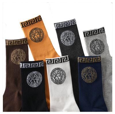 China Custom OEM Sports Tennis Embroidery Socks 100% Cotton To Customize Logo Brand Skateboard Sport Socks For Men for sale