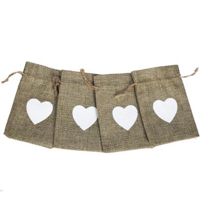 China Small Handmade Package Burlap Heart Gift Bags With Drawstring Burlap Fabric Favor Pockets For Wedding Shower Party Christmas Valentine's Day for sale