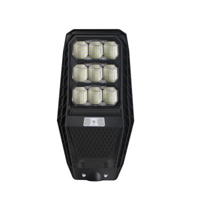 China ROAD 100w 200w 300w remote control outdoor light control Ip65 timer led road solar garden street light solar street light for sale