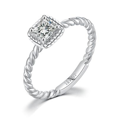 China 2021 New Design Women Jewelry Solitaire AAA+ Princess Cut Zircon CZ Ring For Wedding Engagement R445 for sale