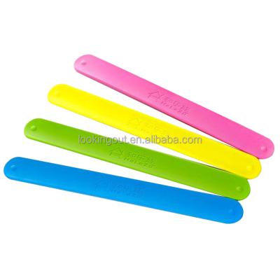 China Perfume China OEM Manufacturer Slap Snap On Wristband Silicone Wristband for sale