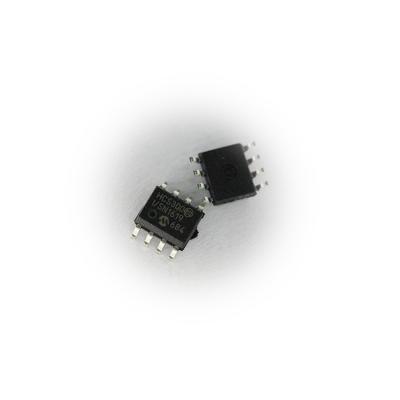 China New Original HCS300-I/SN Microcontroller IC Code Hopping Standard 2.0 - 6.3V SOIC-8 SOP8 for sale