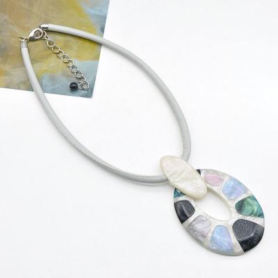 China Fashionable Cute Shiny Necklace Inlaid Colorful Acrylic Oval Shape Custom Structure Girl Jewelry for sale