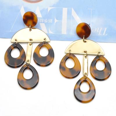 China FASHIONABLE Custom Tortoiseshell Print Acetate Dangled Acrylic Leopard Earrings for sale