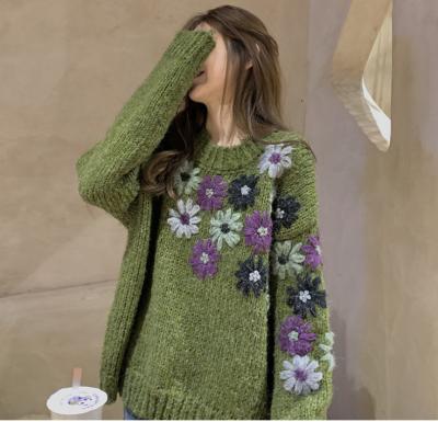 China Anti-pilling New 2022 Winter Green Round Neck Hand Embroidered Flower Knitted Cardigan Sweater for sale