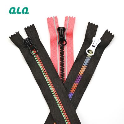 China New Arrival Plastic Auto Lock QLQ Zipper For Clothes And Bags Close End Zipper With Custom Size And Length for sale