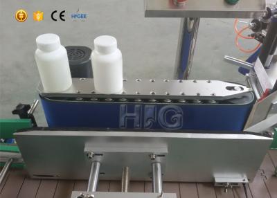 China Accesorios automáticos de la máquina de etiquetado de la etiqueta engomada auta-adhesivo de alta velocidad 350ml etiquetado redondo del frasco en venta