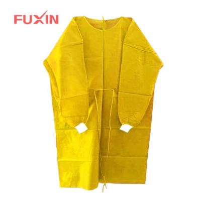 China Waterproof Hospital Isolation Gown PP SMS Disposable Medical Surgical Nonwoven Isolation Gown for sale