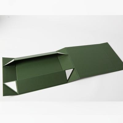 China Caja de embalaje magnético plegable de cartón, caja de regalo magnética verde Impresión personalizada en venta