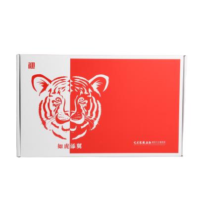 China Custom Order Craft gegalvaniseerd papier mailer dozen met Custom Logo UV Advantage en Sponge Liner voor wijn cadeau verpakking Te koop