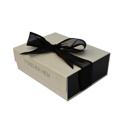 China Biodegradable Magnet Custom Cosmetic Paper Boxes Eco - Friendly Hair Extension Packaging Printing for sale