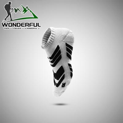 China Wholesale Breathable Chinese Comfortable White Dress Non Slip Cushion Cotton Men's Sports Basketball Socks for sale