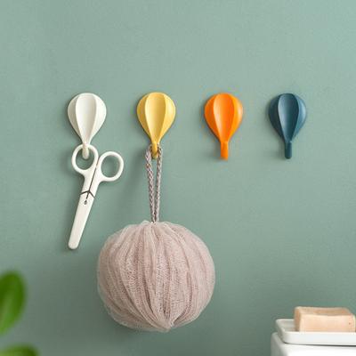 China Kitchen Waterproof And Endurable Adhesive Hooks In Air Balloon Shape Plastic Bathroom Wall Mounted Hanger Waterproof For Kitchen for sale