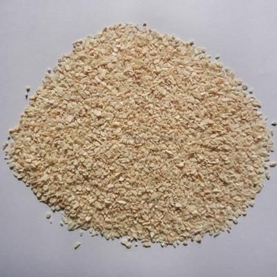 China Dried Garlic Granules Dehydrated Products 8-16 Dehydrated Garlic Flake for sale