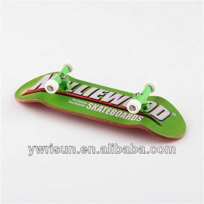 China The best manufacturer of the wooden skateboard 100*30 mm or 32 mm canadian maple fingerboard for sale