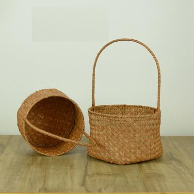 China 2022 New Fashion Gift Baskets Supply Sustainable Plant Plankton Round Follower Basket For Gifts And Flowers for sale