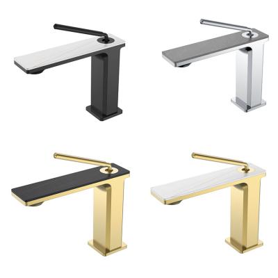 China Luxury New Style Single Hole Bathroom Spray Basin Single Sink Faucet Pull Out Mixer Tap for sale