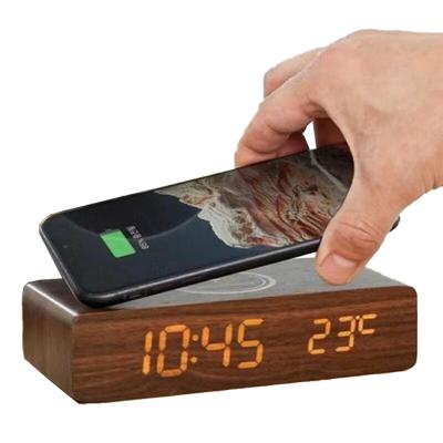 China Portable Bamboo & Wooden Calendars iPhone Radio Phone Adapter Dock Station Charging Wireless Charger for sale