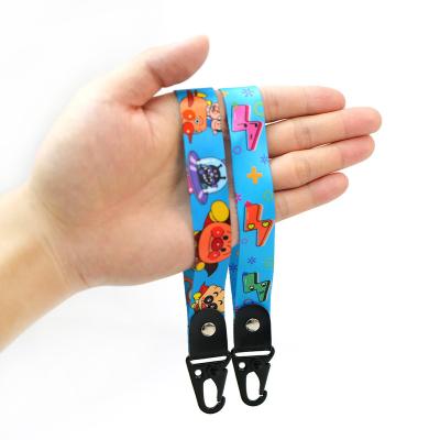 China Custom Polyester Sublimation Printed Short Wrist Lanyard With Eagle Mouth Buckle for sale