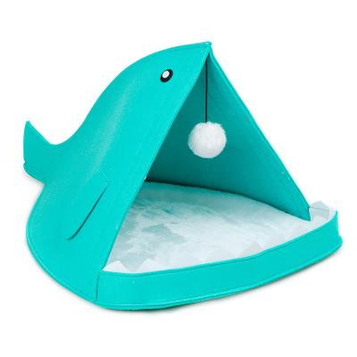 China Breathable Customized Accepted Multifaceted Indoor Foldable Felt Shark To Form Cat Nest Cat Bed for sale