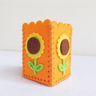 China Stationery Hot Selling DIY Hand Sew Pencil Vase Kids Felt Pen Holder Children's Toys Stationery for sale