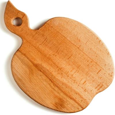 China Sustainable Wooden Bread Board, Cheese Serving Platter, Round Charcuterie Board Apple-shaped Wood Cutting Board With Handle for sale