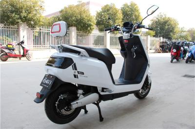 China Vespa eléctrica del camino de 2 ruedas 50 kilómetros por hora de la velocidad máxima respetuosa del medio ambiente en venta