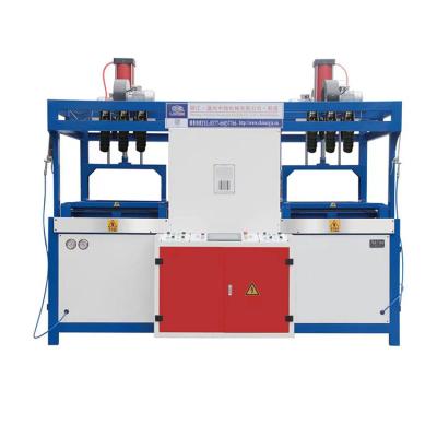 China Factory Trade Assurance Vacuum Forming Machine Large Size Thermoforming Vacuum Forming Machine Luggage Machinery for sale