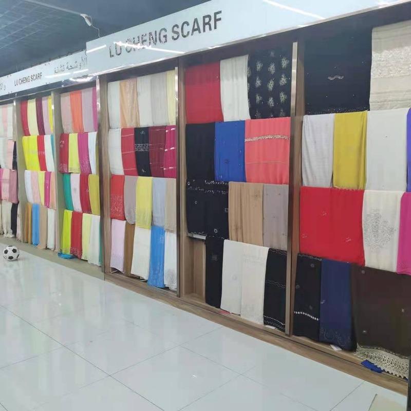 Verified China supplier - Yiwu Xinshi Scarf Firm