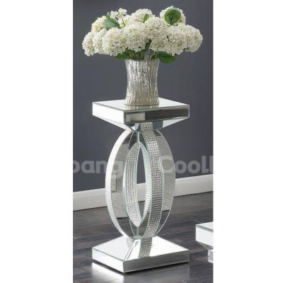 China Modern Living Room Furniture Modern Mirrored Table Side Silver Mirrored Table for sale