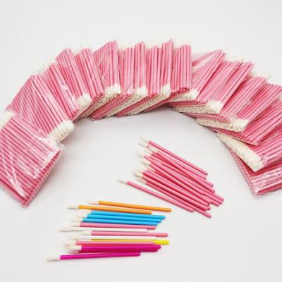 China Mini Lip Gloss Wand Lip Brush Disposable Lip Gloss Applicator Nylon Lipstick Brush for sale