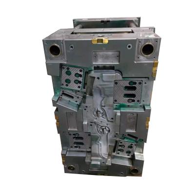 China Multi Cavity Automotive Plastic Injection Molding For Auto Spare Parts for sale