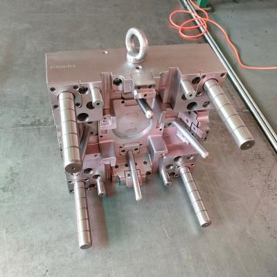China S45C Steel Material Precision Plastic Injection Moulding Mold With Cold Runner for sale