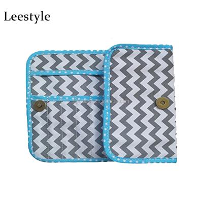 China Hot Print Cotton Crochet Hook Crate Chevron Needle Premium Case Custom Design Crochet Hook Case for sale