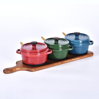 China Amazing Easily Cleaned Ceramic Kitchen Spice Bowls Stoneware Salt Sugar Tea Jugs With Spoon And Wooden Tray Seasoning Jar Set for sale