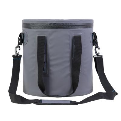 China Waterproof Cheap 500D PVC Tarpaulin Food Cooler Insulated Bag For Frozen Food for sale