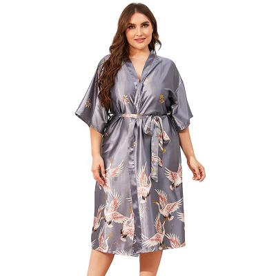 China QUICK DRY Women Plus Size Satin Floral Long Robe Wedding Bride Bridesmaid Kimono Bridal Sleepwear for sale