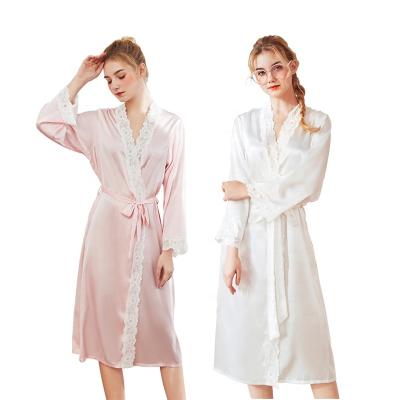 China QUICK DRY wedding dressing gowns long satin lace long robe bridesmaid bridal party favors robes for sale