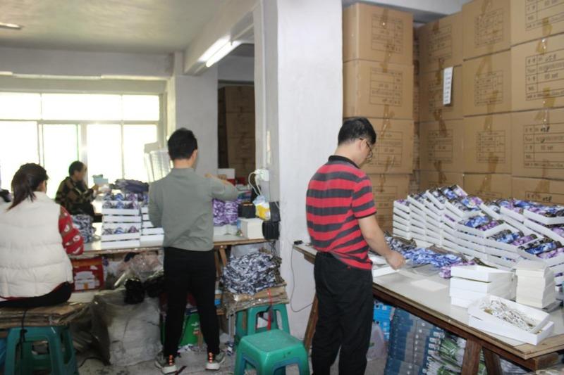 Verified China supplier - Puning Yirun Garment Factory