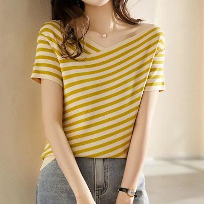 Cina T-shirt a maglia a righe di moda per occasione femminile in vendita