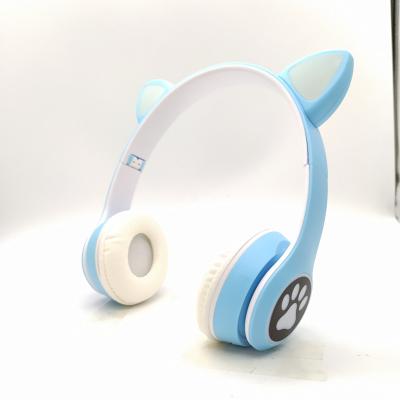 China Cute Cat Ear Wireless Headphone Headband For Kids Promotional Gift For New Years Gift Portable Worn Foldable BT Headset for sale