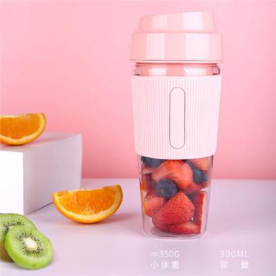 China Outdoor Portable Multifunctional USB Cup Fruit Juice Filling Electric Juicing Mixing Cup for sale