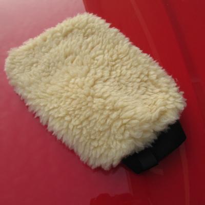 China Eco-friendly 100% Polyester Microfiber Lambswool Car Cleaning Wash Glove for sale