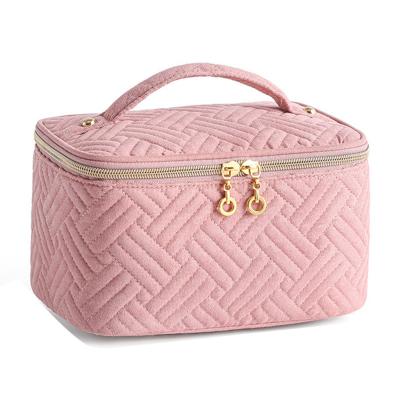 China Quilted makeup bag Large Capacity Travel storage bag en venta