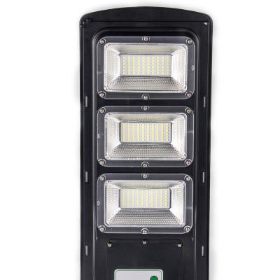 China ROAD High Efficiency 60w Solar LED Street Light Solar Light for sale