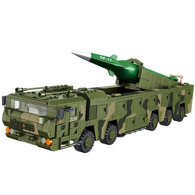 China Building Toy 639007 MOC WW2 Dongfeng-17 Model Toy Arms Soldier Weapon Medium Range Brick Set Missile Military Car Legoed Building Blocks for sale