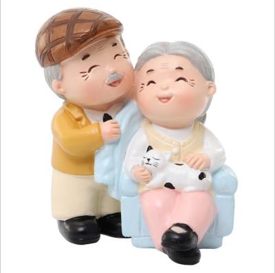 China China resin Chinese lovers accompany to the car cake decoration creative baking crafts old pieces of decoration for sale