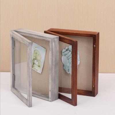 China China Retro Photo Frame Medal Flower Photo Decoration Wood European Three-Dimensional Creative Specimen Dry Picture Frame for sale