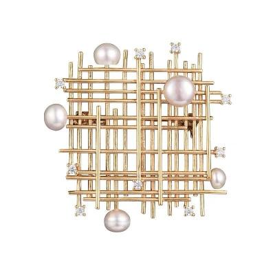 China Soft Feeling Zooying Grid Set Pearl Handmade Creative Geometric Brooch for sale